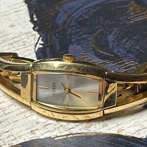 Elegant Gold Tone GUESS Ladies Watch - New Battery Needed